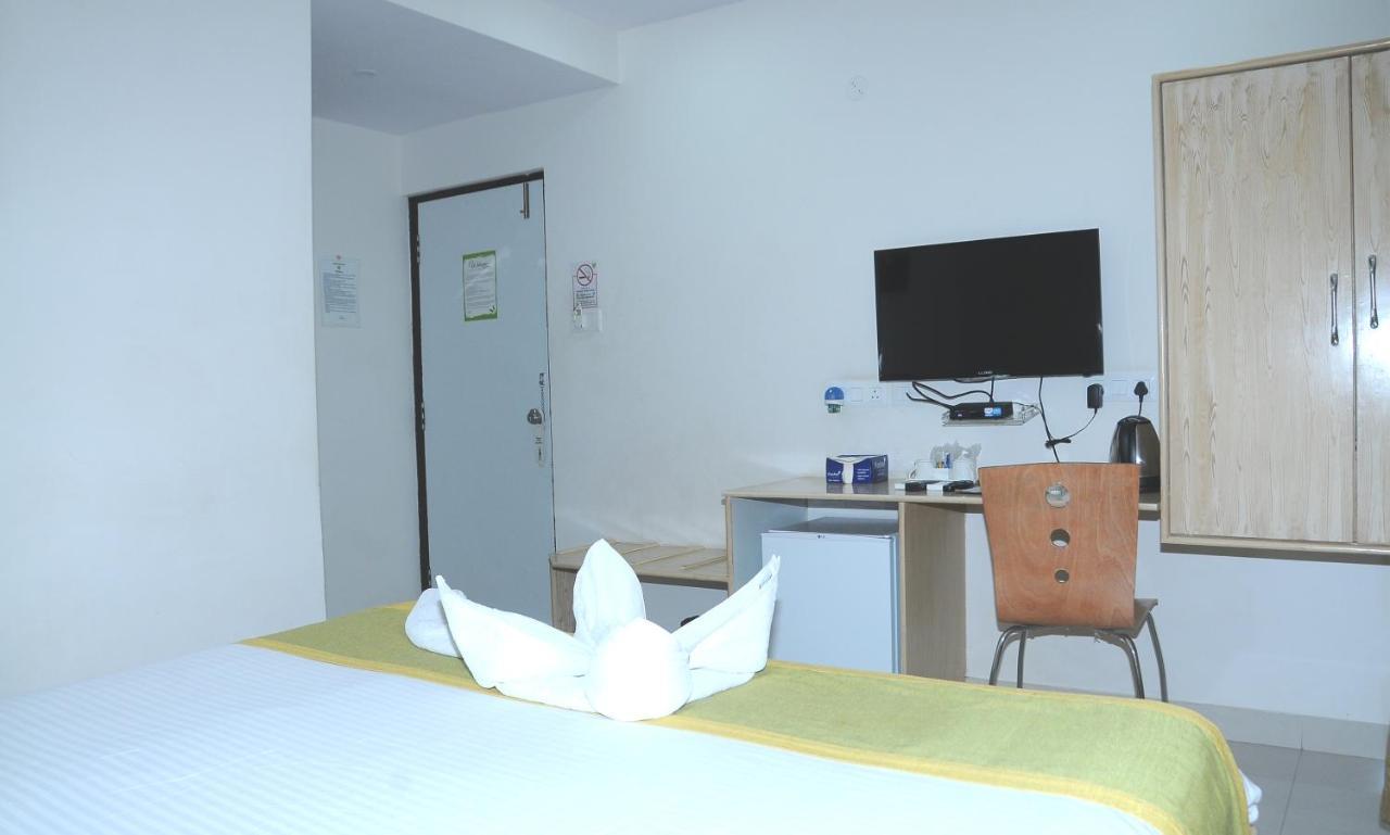 Hotel Pratz Inn Hajdarábád Exteriér fotografie